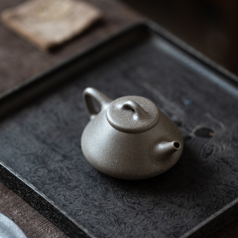 Half Handmade Qing Duanni Zi Ye Shi Piao 140ml Yixing Teapot