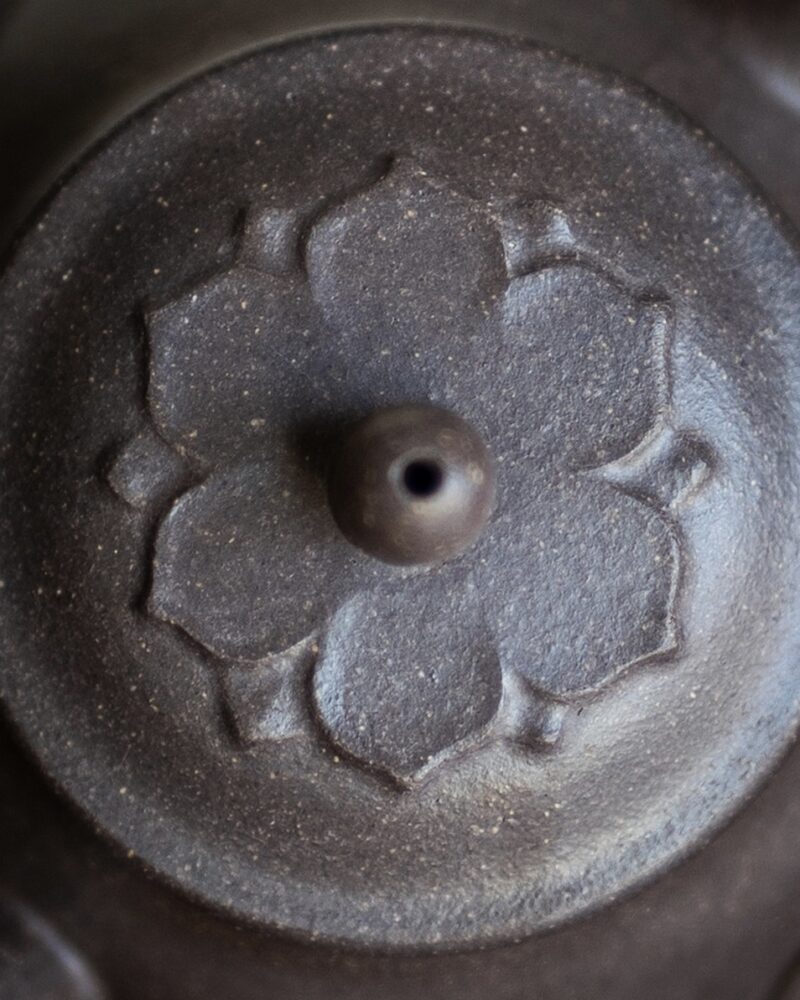 Fully Handmade Qing Hui Zini Fa Xiang Lian Zi 130ml Yixing Teapot