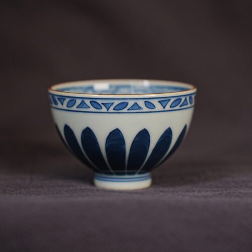 Fully Hand-Painted Yongle Chicken Heart 70ml Host Tea Cup