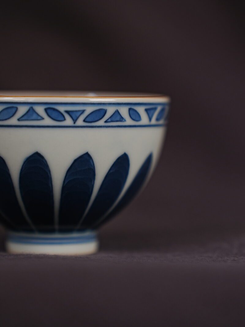 Fully Hand-Painted Yongle Chicken Heart 70ml Host Tea Cup