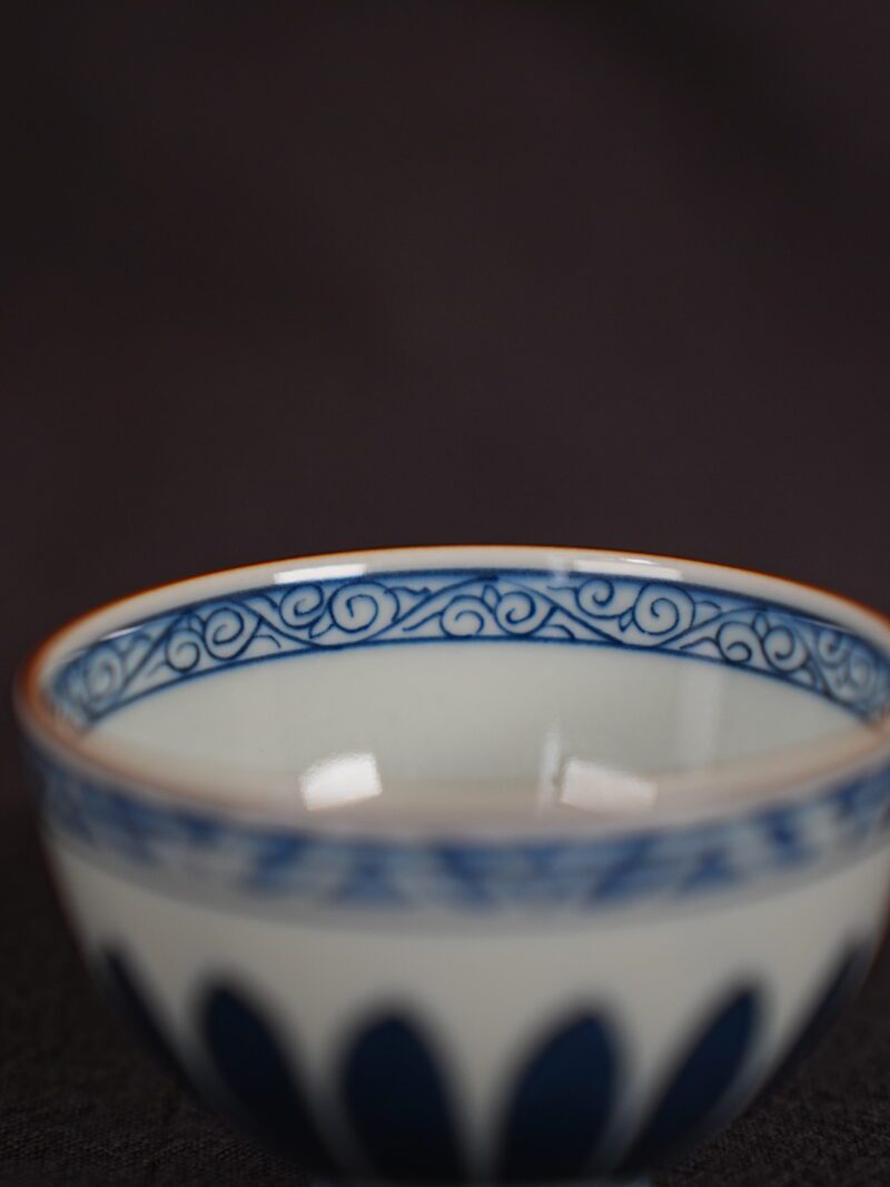 Fully Hand-Painted Yongle Chicken Heart 70ml Host Tea Cup