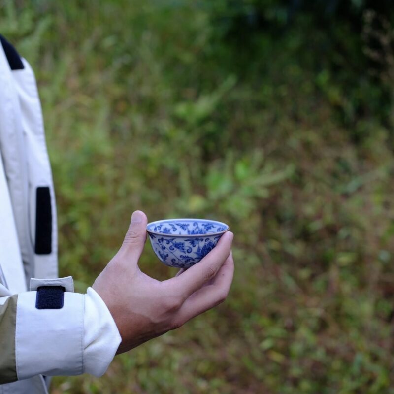 Fully Hand Painted Twined Lotus 75ml Wo Zu Tea Cup (8) Fully Hand Painted Twined Lotus 75ml Wo Zu Tea Cup