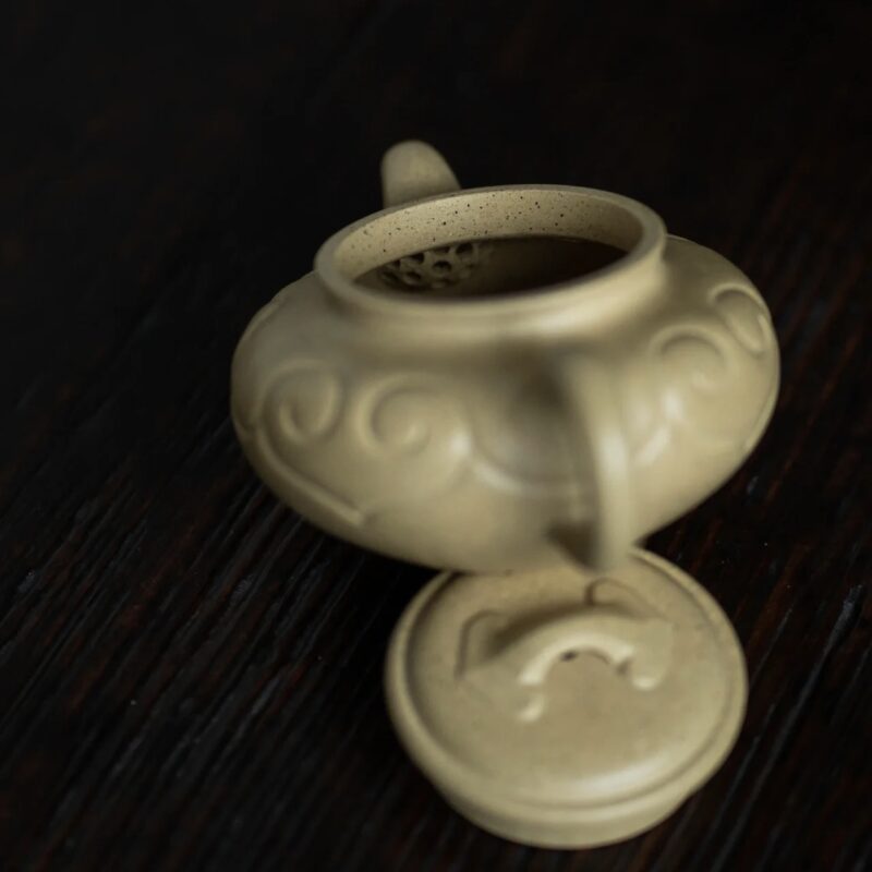 Ben Shan Lvni Fang Gu Ru Yi 150ml Yixing Teapot