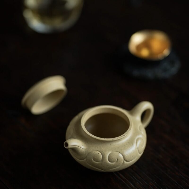 Ben Shan Lvni Fang Gu Ru Yi 150ml Yixing Teapot