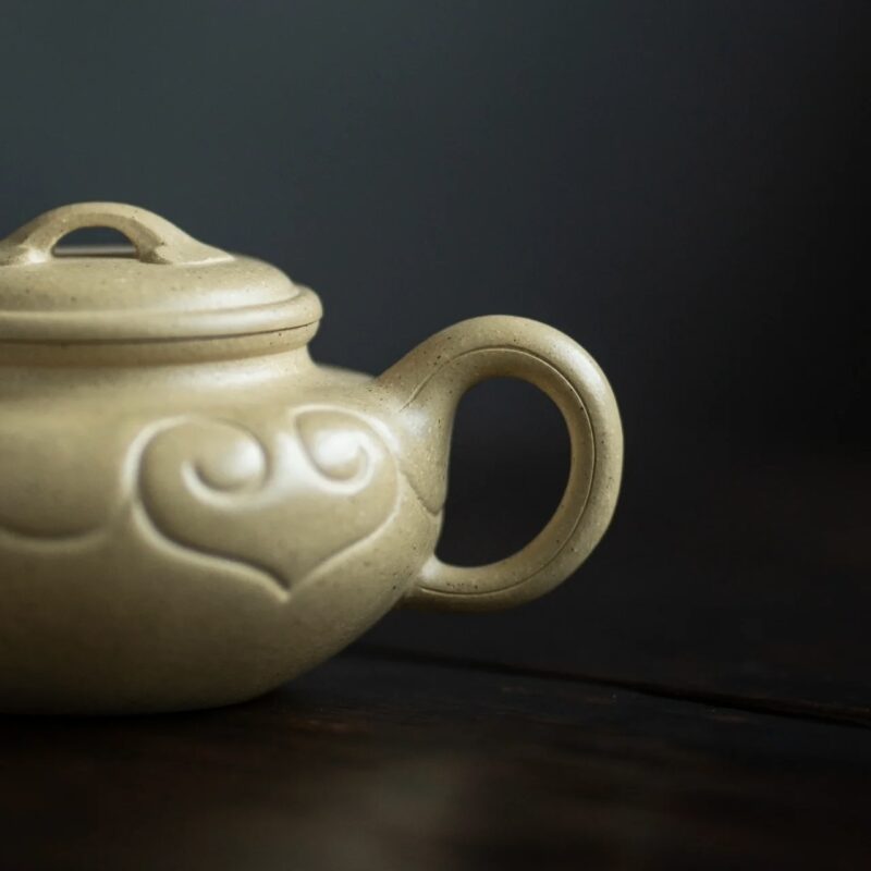 Ben Shan Lvni Fang Gu Ru Yi 150ml Yixing Teapot