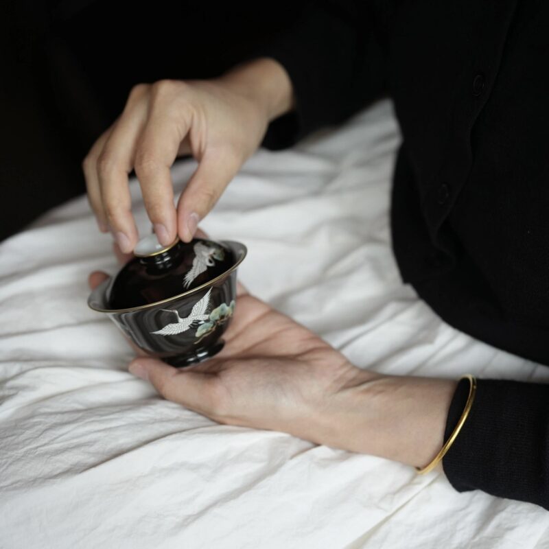 Hand-painted Fen Cai Ceramic Crane and Pine 130ml Gaiwan (1) Hand-painted Fen Cai Ceramic Crane and Pine 100ml Gaiwan