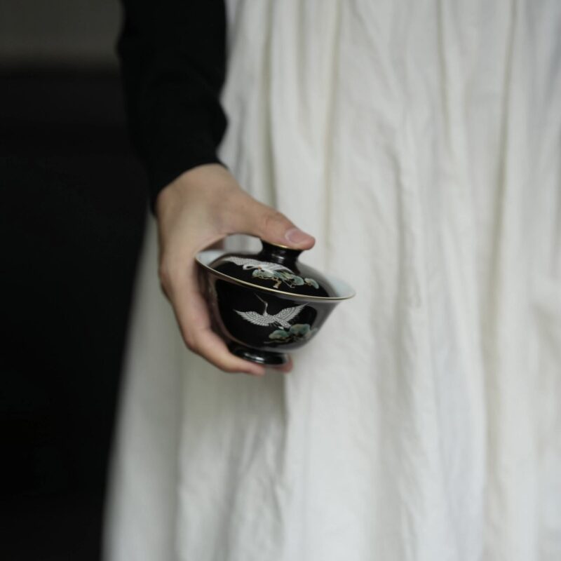 Hand-painted Fen Cai Ceramic Crane and Pine 130ml Gaiwan (6) Hand-painted Fen Cai Ceramic Crane and Pine 100ml Gaiwan