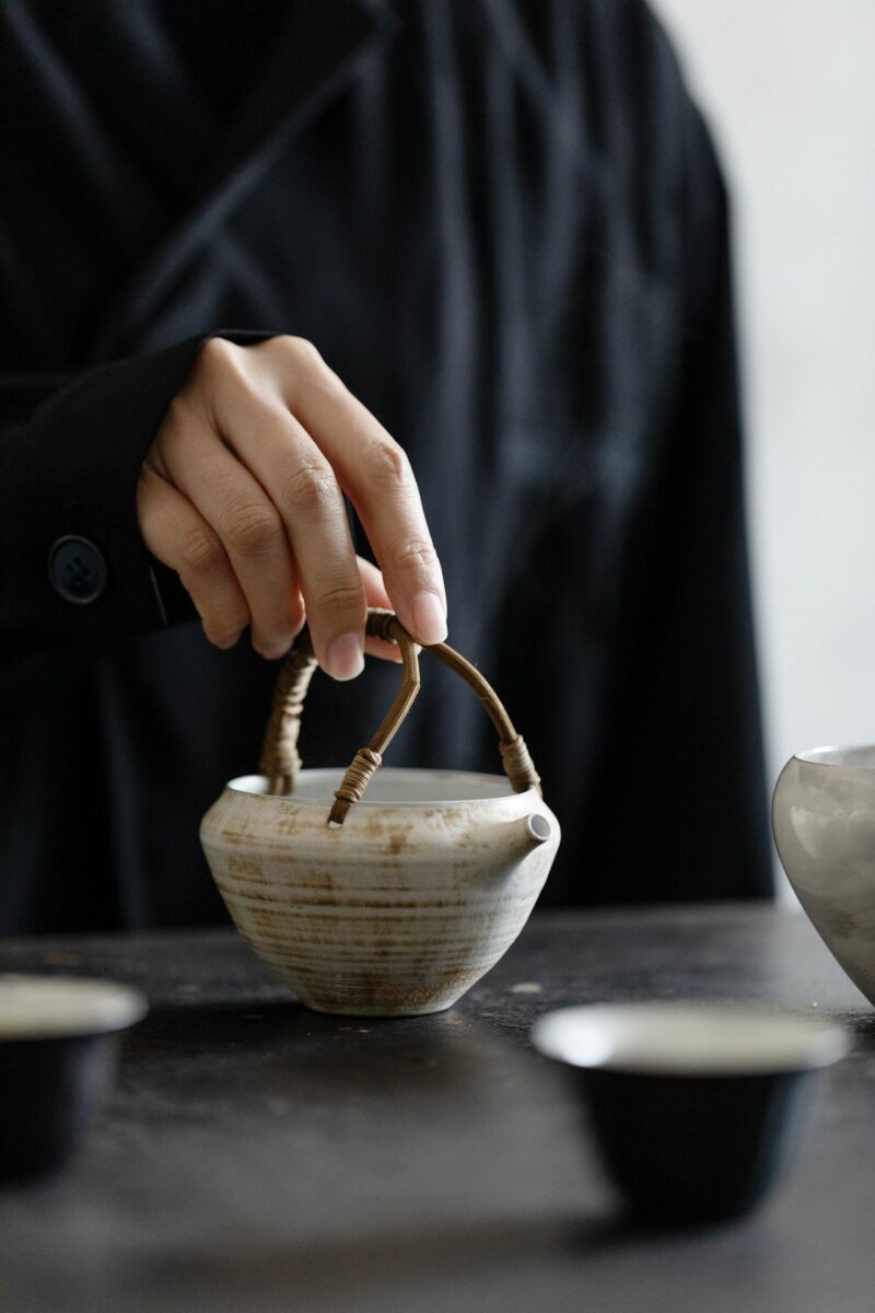 Powder Glaze Ceramic Rattan Handle 220ml Fair Cup Gong Dao Bei