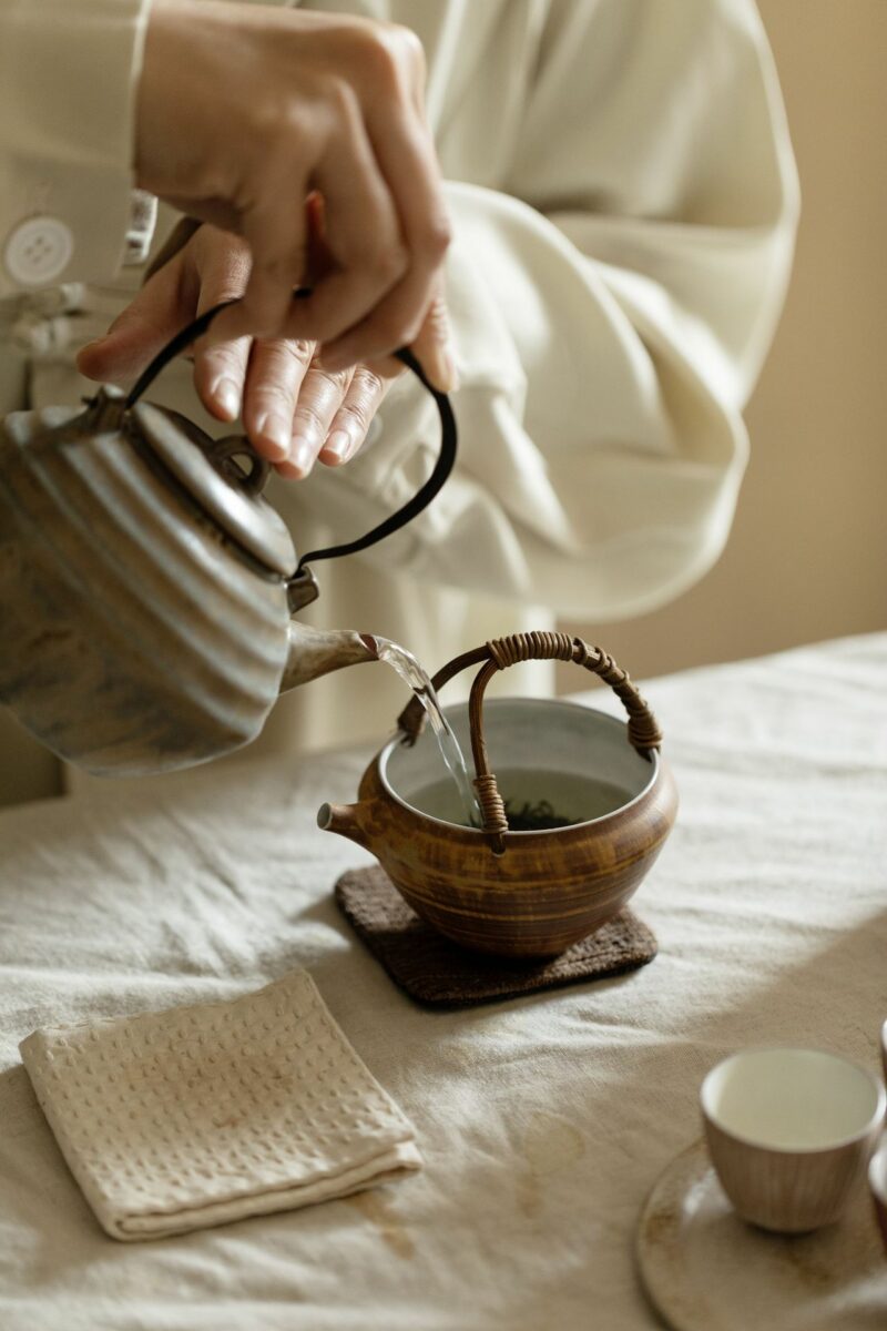 Powder Glaze Ceramic Rattan Handle 220ml Fair Cup Gong Dao Bei