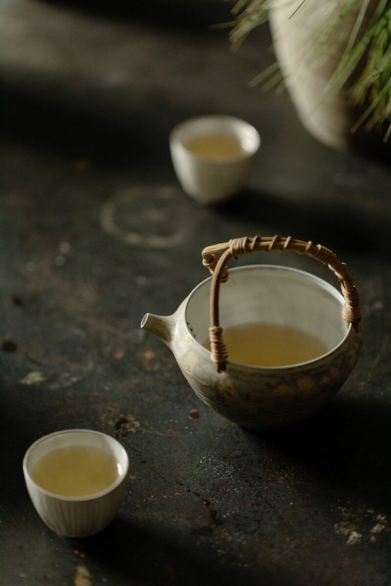 Powder Glaze Ceramic Rattan Handle 220ml Fair Cup Gong Dao Bei