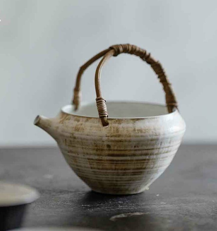 Powder Glaze Ceramic Rattan Handle 220ml Fair Cup Gong Dao Bei