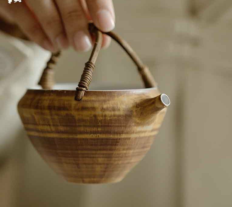 Powder Glaze Ceramic Rattan Handle 220ml Fair Cup Gong Dao Bei