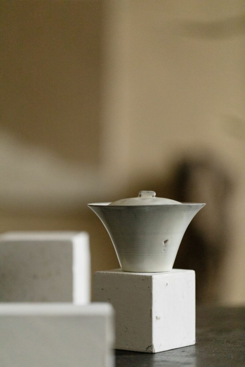 Powder Glaze Ceramic Moon River 130ml Gaiwan