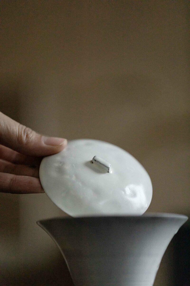 Powder Glaze Ceramic Moon River 130ml Gaiwan