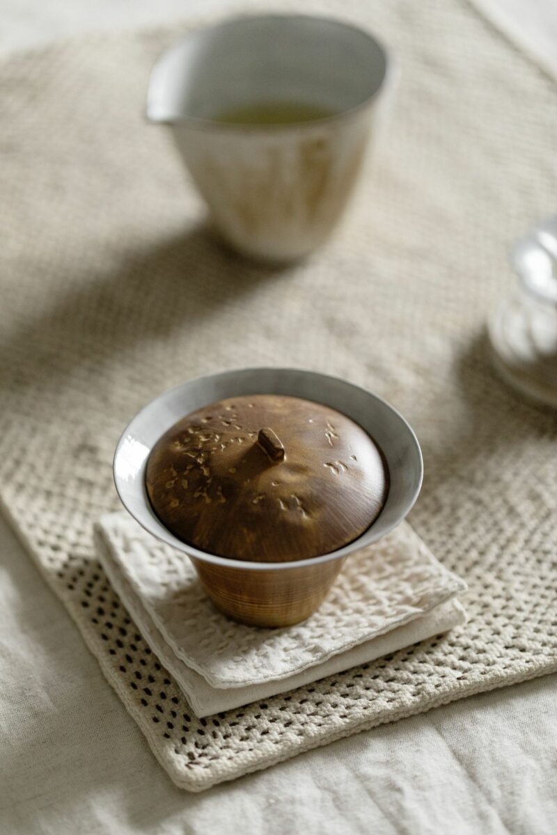 Powder Glaze Ceramic Moon River 130ml Gaiwan