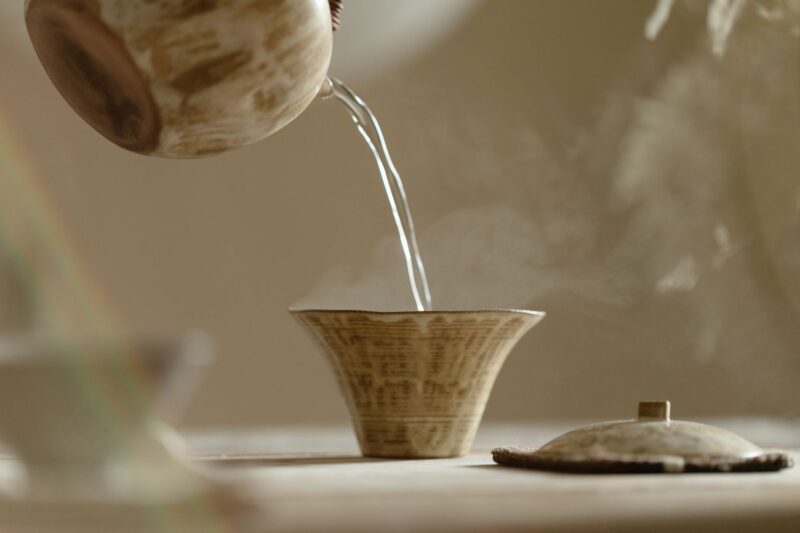 Powder Glaze Ceramic Moon River 130ml Gaiwan