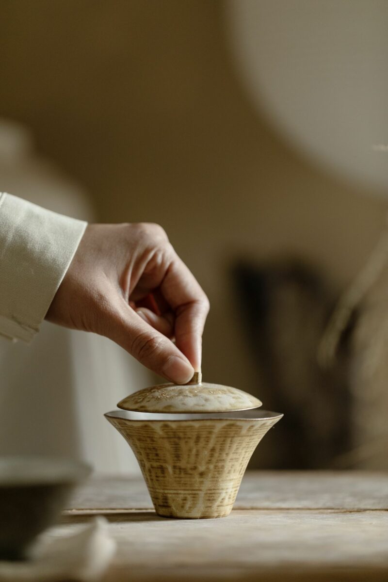 Powder Glaze Ceramic Moon River 130ml Gaiwan