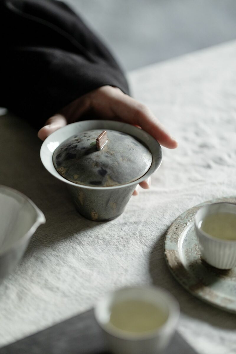 Powder Glaze Ceramic Moon River 130ml Gaiwan
