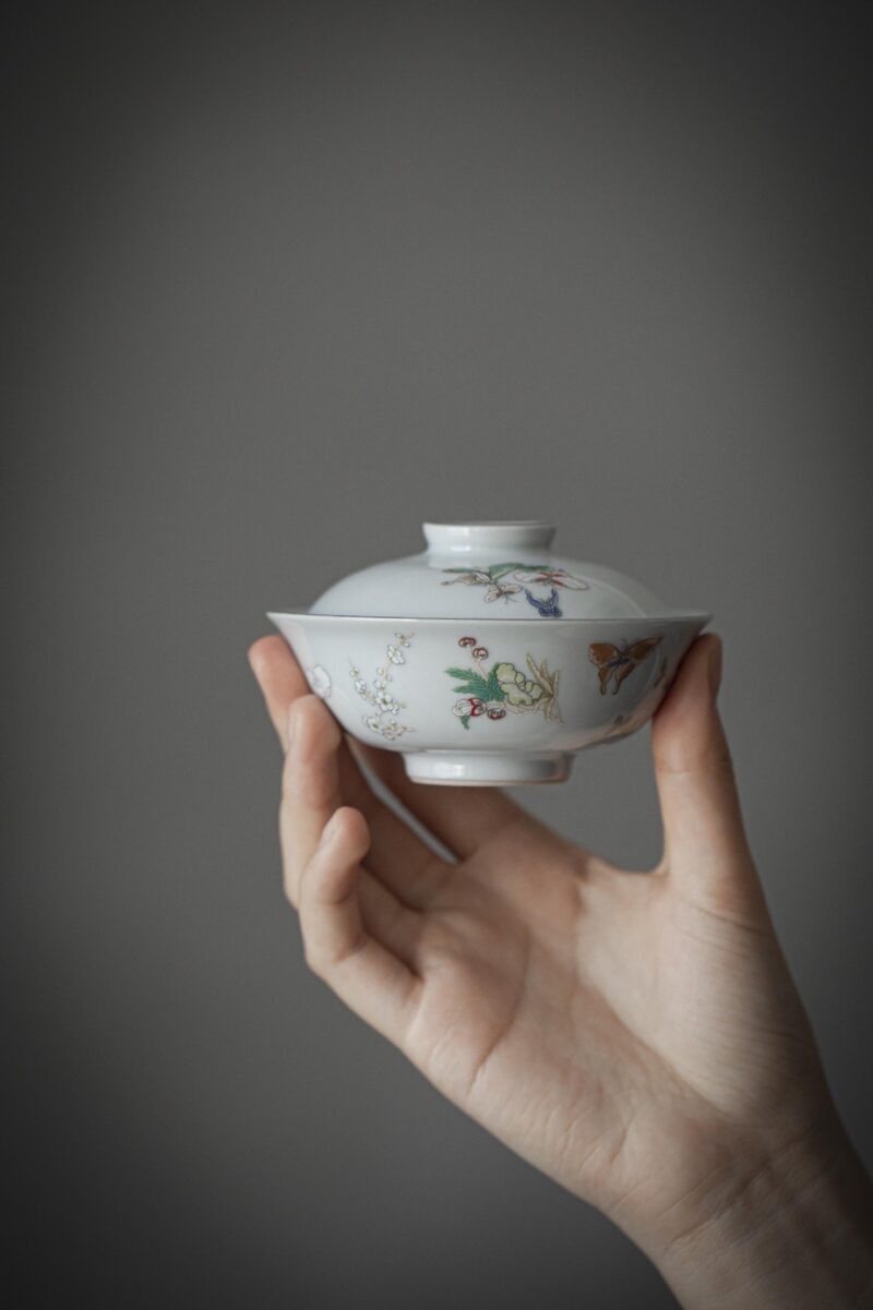 779 (1) Vintage Style Ceramic Butterfly 90ml Gaiwan