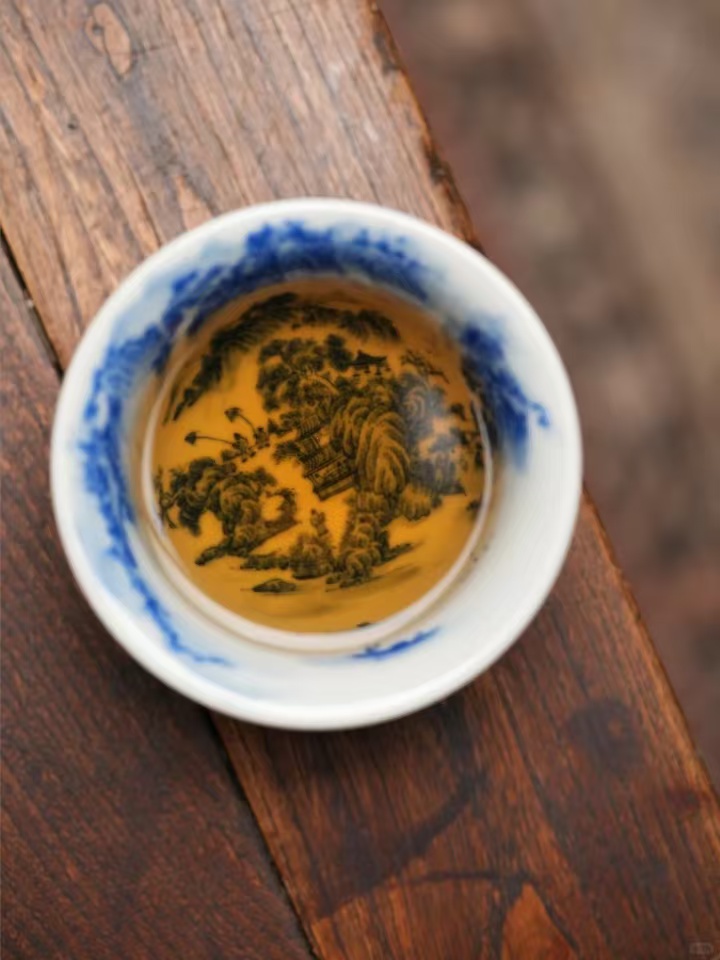 d0ae6d23846a47ac1175ec051be43d2 Fully Handmade Ceramic Qinghua Mountain Tea Cup