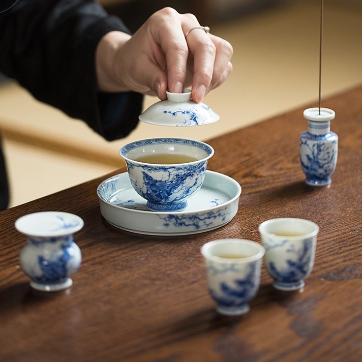 Ju Lan Studio Hand Paitned Qing Hua Tea Ware Series (3) Hand-painted Qinghua Ceramic Magpie On a Branch 30ml Tea Cup