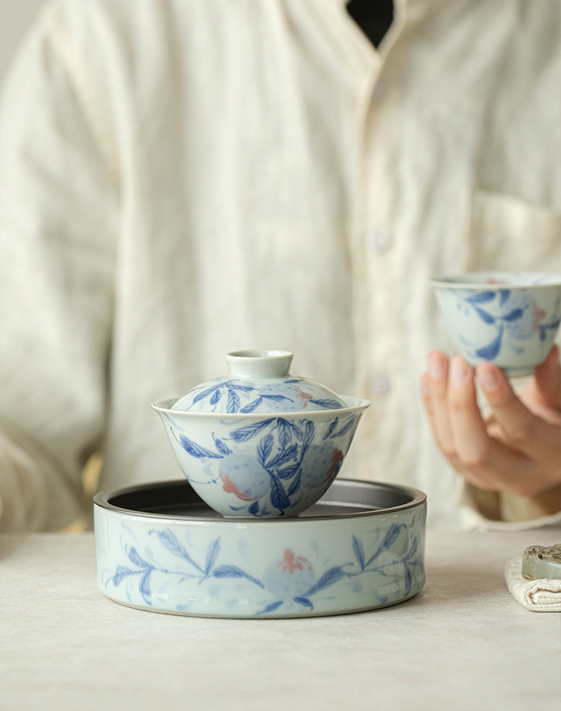 Hand-painted Vintage Style Ceramic Pomegranate 120ml Gaiwan