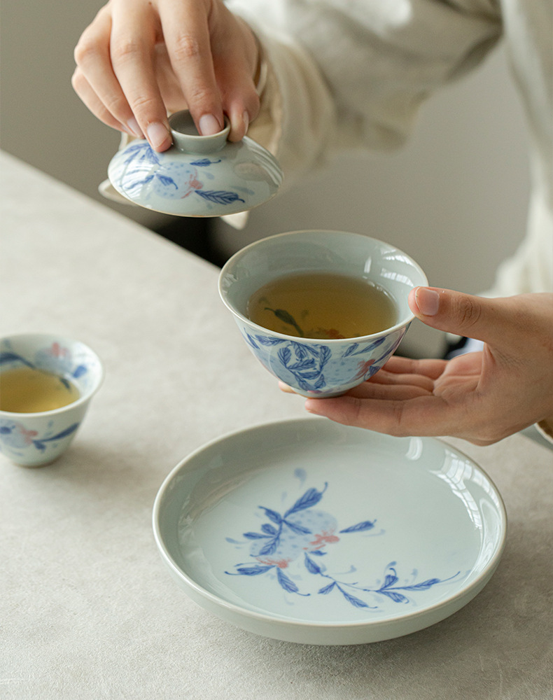 Hand-painted Vintage Style Ceramic Pomegranate 120ml Gaiwan