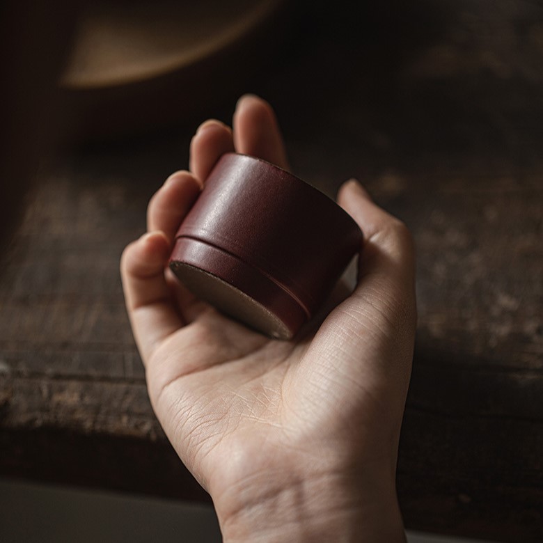 849 (31) Japanese Style Ceramic Red Stone Gate 100ml Gaiwan