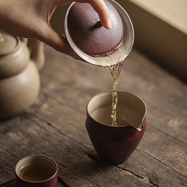 849 (39) Japanese Style Ceramic Red Stone Gate 100ml Gaiwan