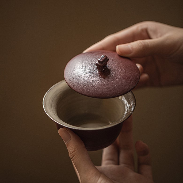 849 (41) Japanese Style Ceramic Red Stone Gate 100ml Gaiwan
