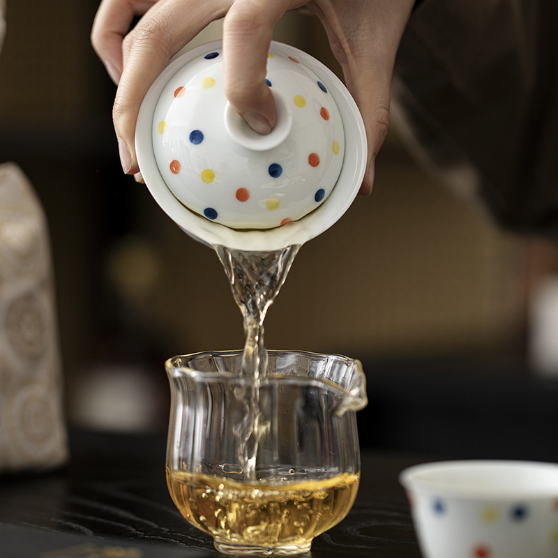 853 (11) Jade White Porcelain Polka Dot 120ml Gaiwan
