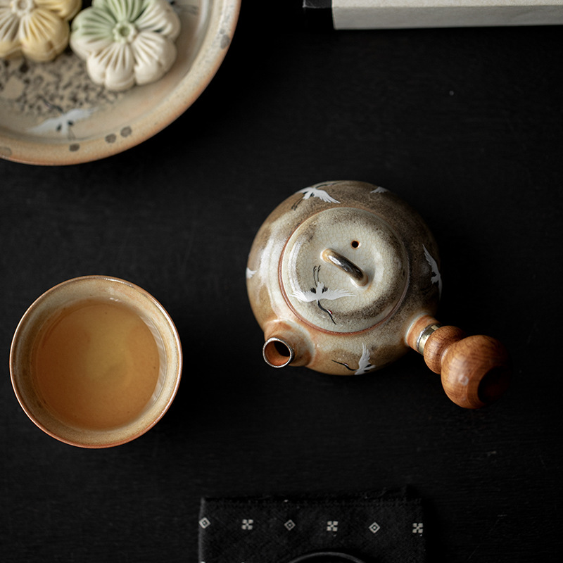 主图-04 Soda Fired Gradient Glaze Ceramic Crane 100ml Teapot