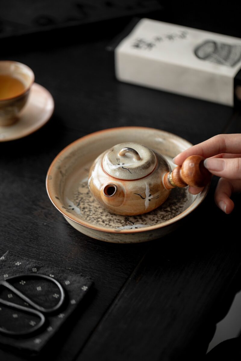 详情-05 Soda Fired Gradient Glaze Ceramic Crane 100ml Teapot