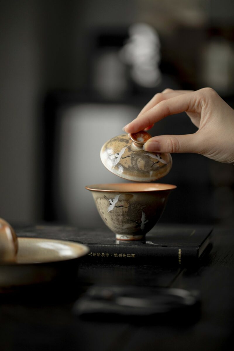 详情-05 Soda Fired Gradient Glaze Ceramic Crane 100ml Teapot