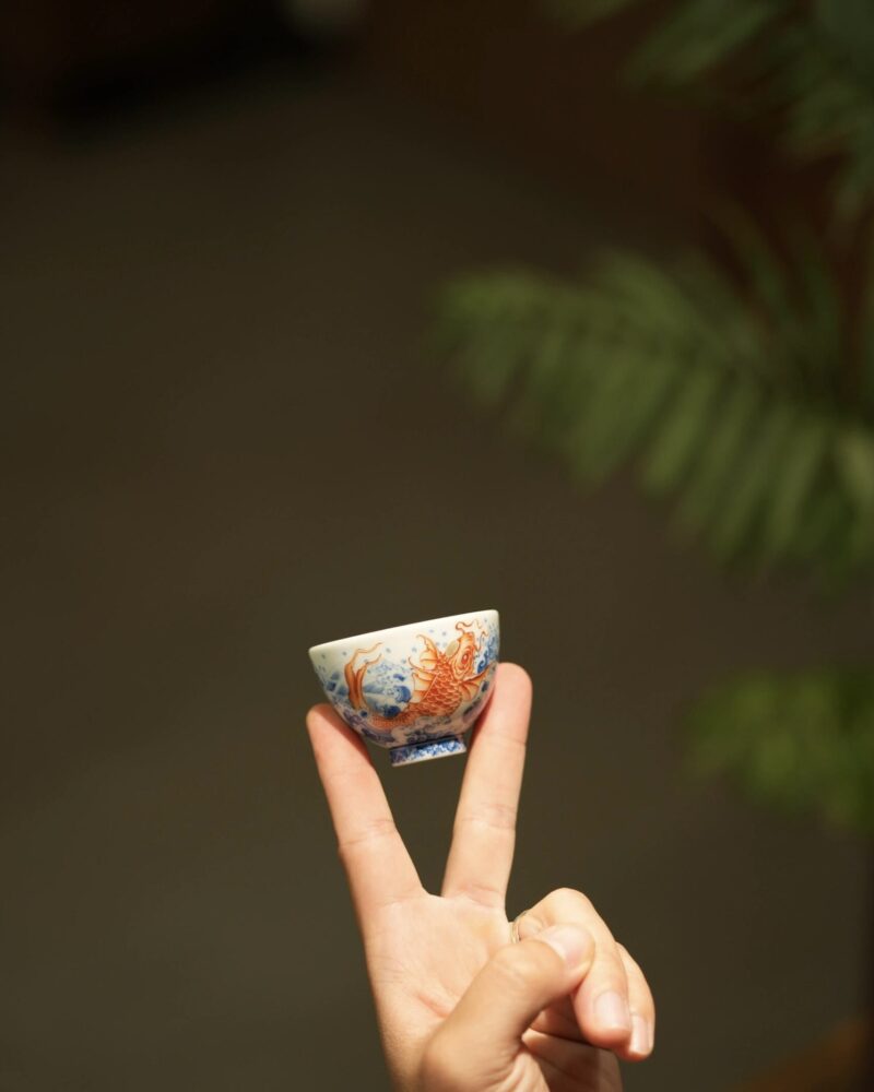 Hand-painted Qinghua Ceramic Carp Sailing 80ml Host Tea Cup