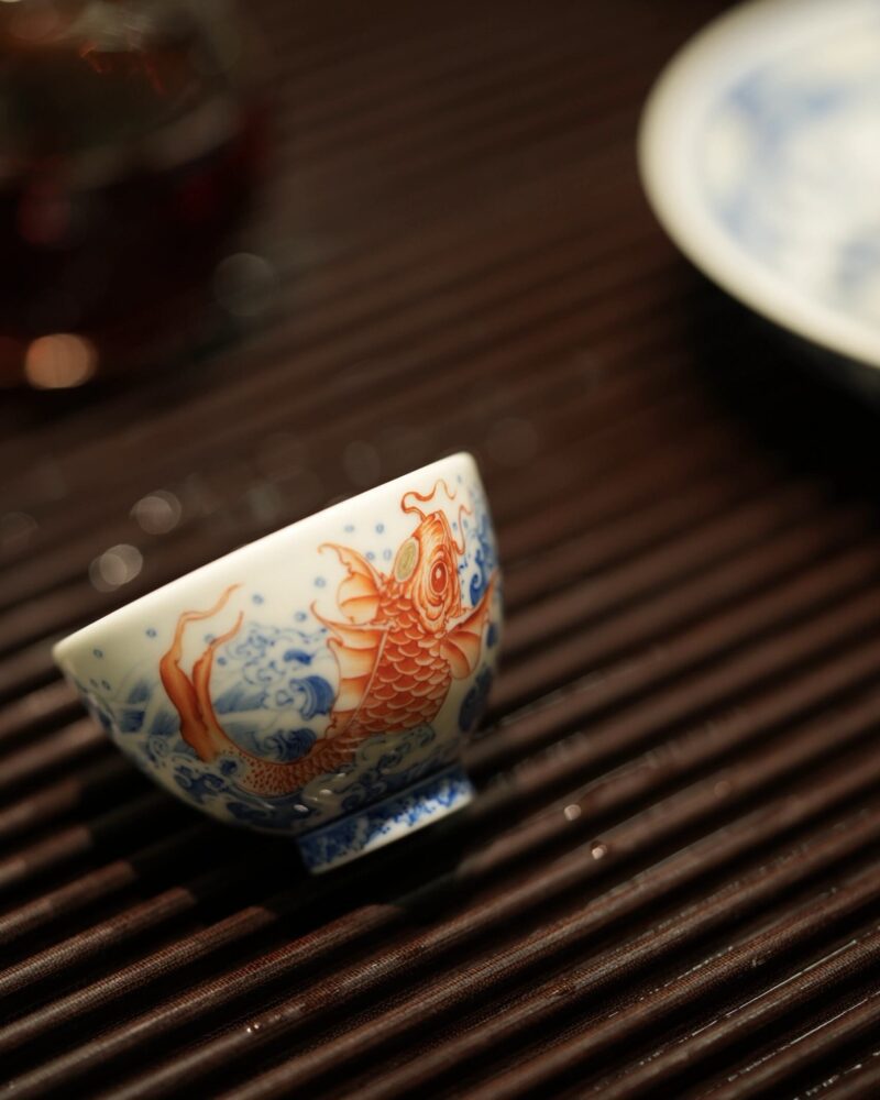 Hand-painted Qinghua Ceramic Carp Sailing 80ml Host Tea Cup