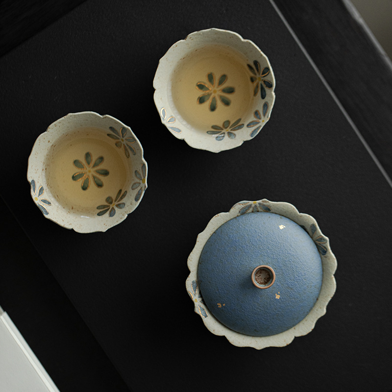 880 (7) Elegant Ceramic Daisy Flower 90ml Travel TeaSet