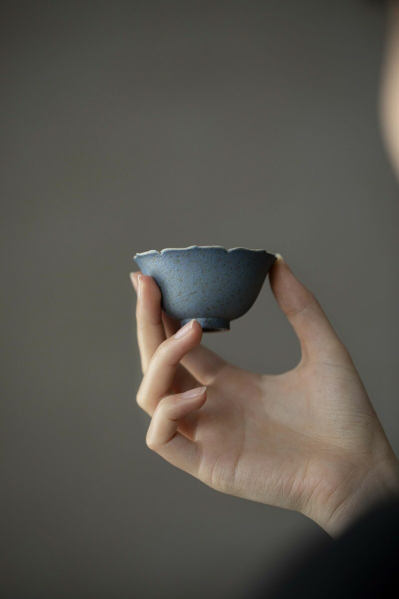 880 (9) Elegant Ceramic Daisy Flower 90ml Travel TeaSet