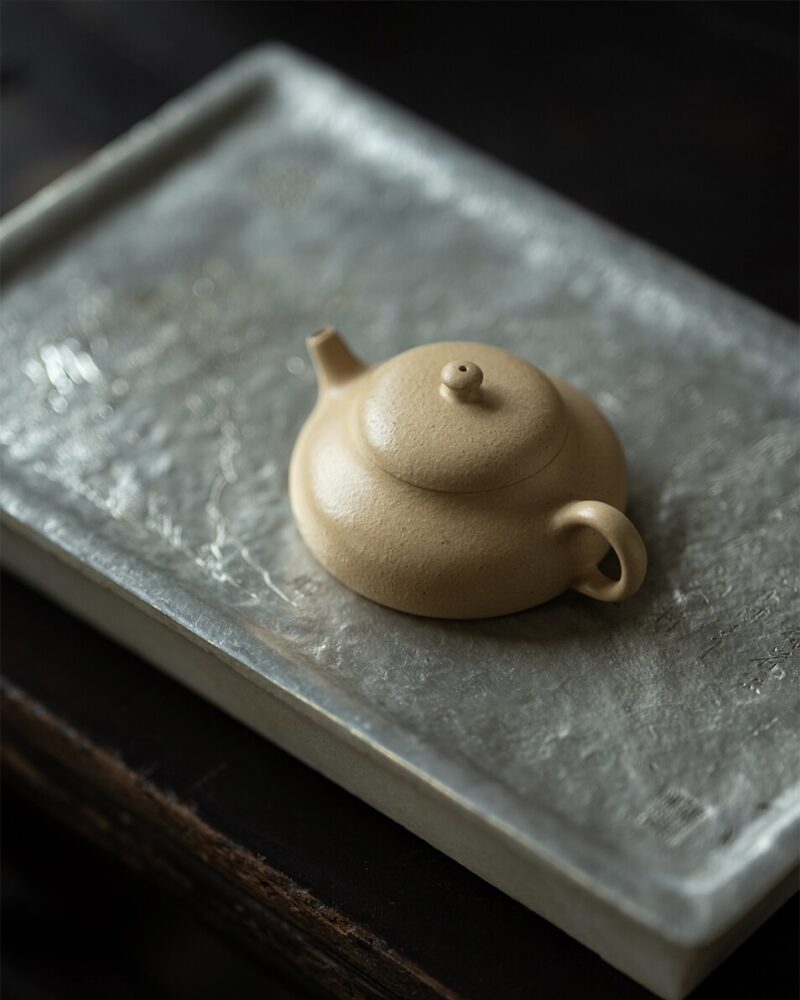 Li Pi Lvni Jing Le 140ml Yixing Teapot