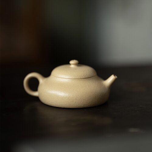 898 (4) Li Pi Lvni Jing Le 140ml Yixing Teapot