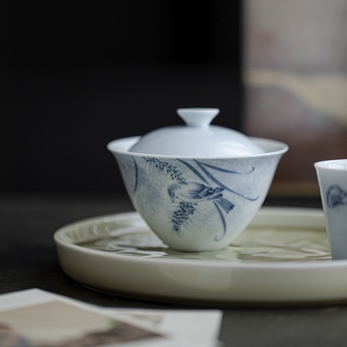 Hand-painted Ceramic Blue Swallows 120ml Gaiwan