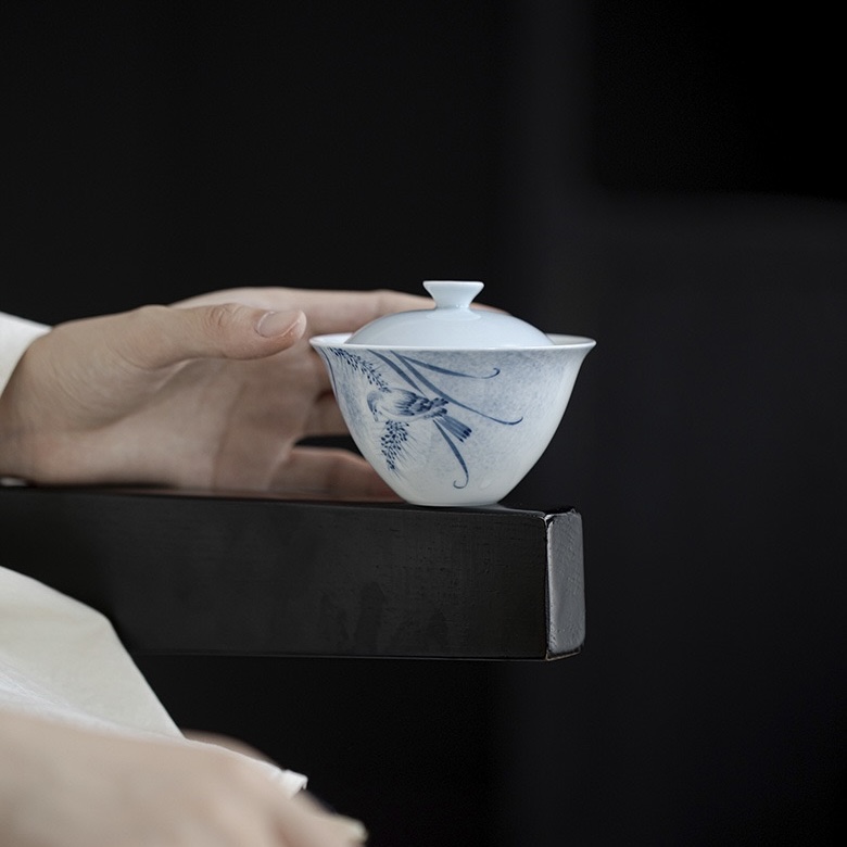 Hand-painted Ceramic Blue Swallows 120ml Gaiwan