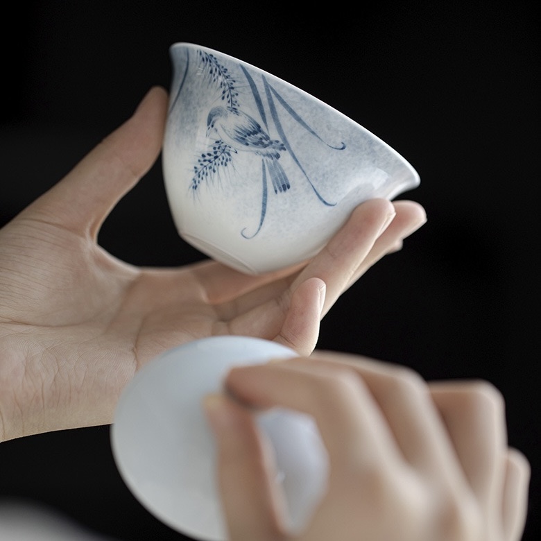 Hand-painted Ceramic Blue Swallows 120ml Gaiwan