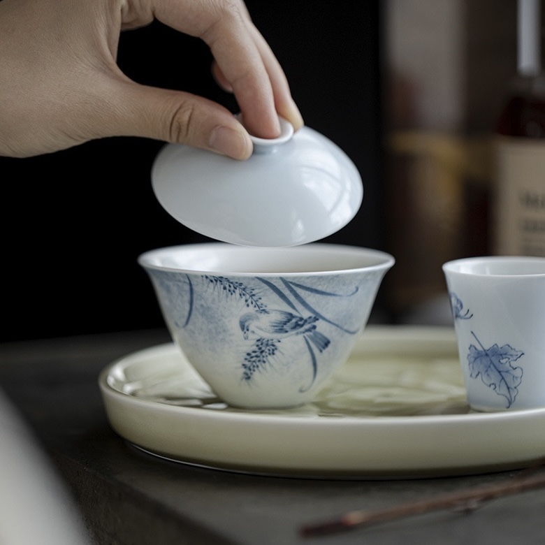 Hand-painted Ceramic Blue Swallows 120ml Gaiwan