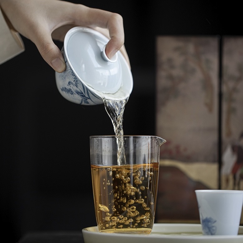 Hand-painted Ceramic Blue Swallows 120ml Gaiwan