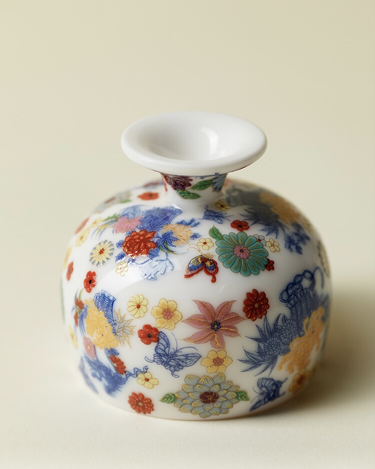 Handmade Dou Cai Ceramic Flowers and Butterfly 120ml Gaiwan10 Handmade Dou Cai Ceramic Flowers and Butterfly 120ml Gaiwan