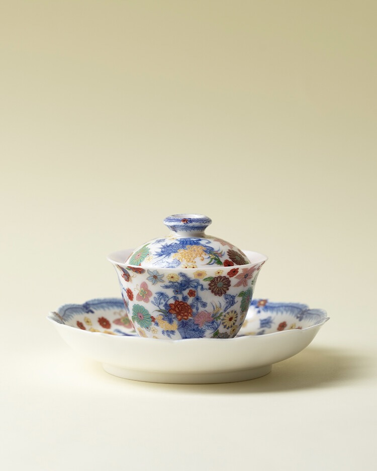 Handmade Dou Cai Ceramic Flowers and Butterfly 120ml Gaiwan12 Handmade Dou Cai Ceramic Flowers and Butterfly 120ml Gaiwan