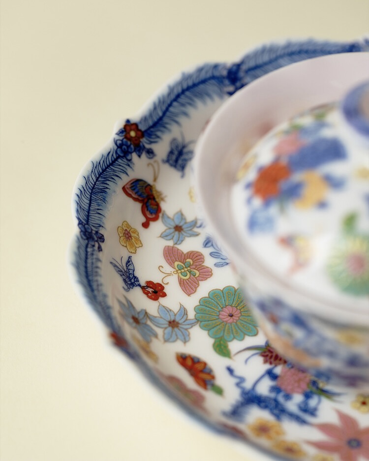 Handmade Dou Cai Ceramic Flowers and Butterfly 120ml Gaiwan13 Handmade Dou Cai Ceramic Flowers and Butterfly 120ml Gaiwan