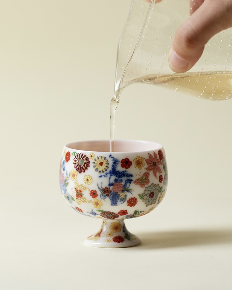 Handmade Dou Cai Ceramic Flowers and Butterfly 120ml Gaiwan9 Handmade Dou Cai Ceramic Flowers and Butterfly 120ml Gaiwan