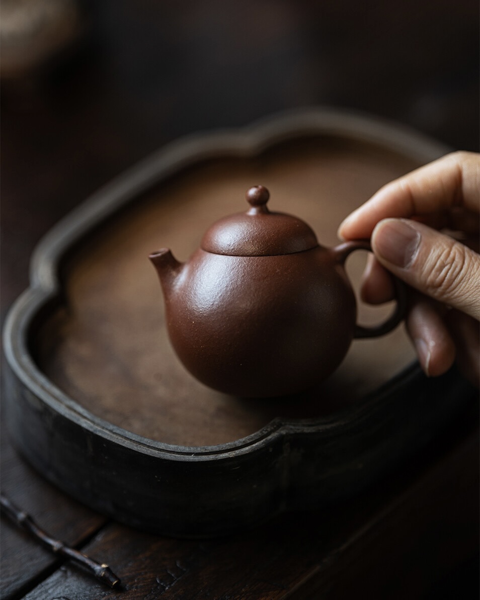 ダークブラウン陶器の壺 江浦尼庵録』100ml 宜興茶壺 - チャイナ・ティー・スピリット